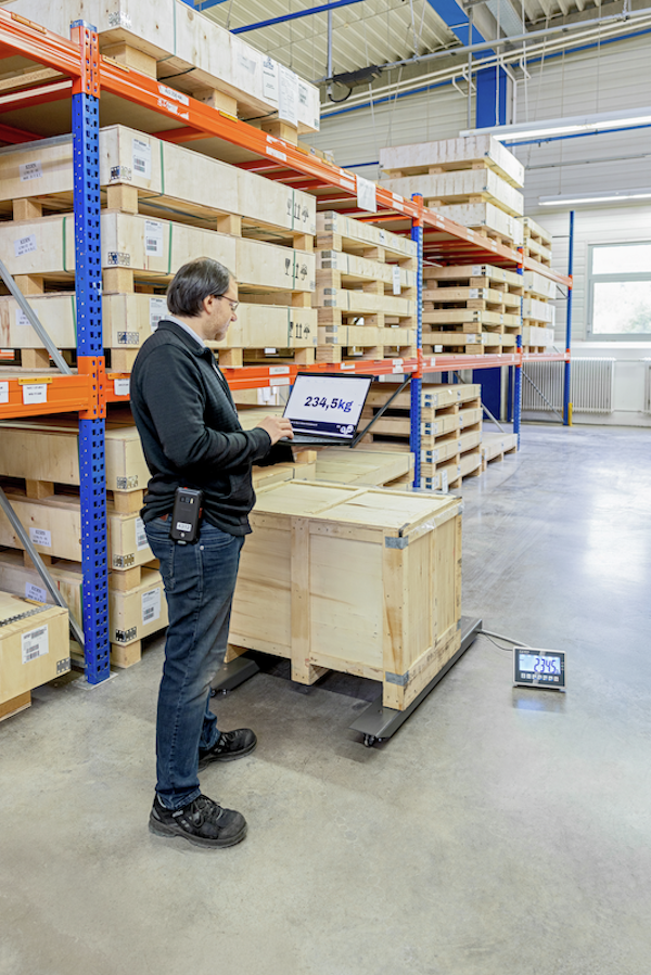 UFC 600K200M_in_work